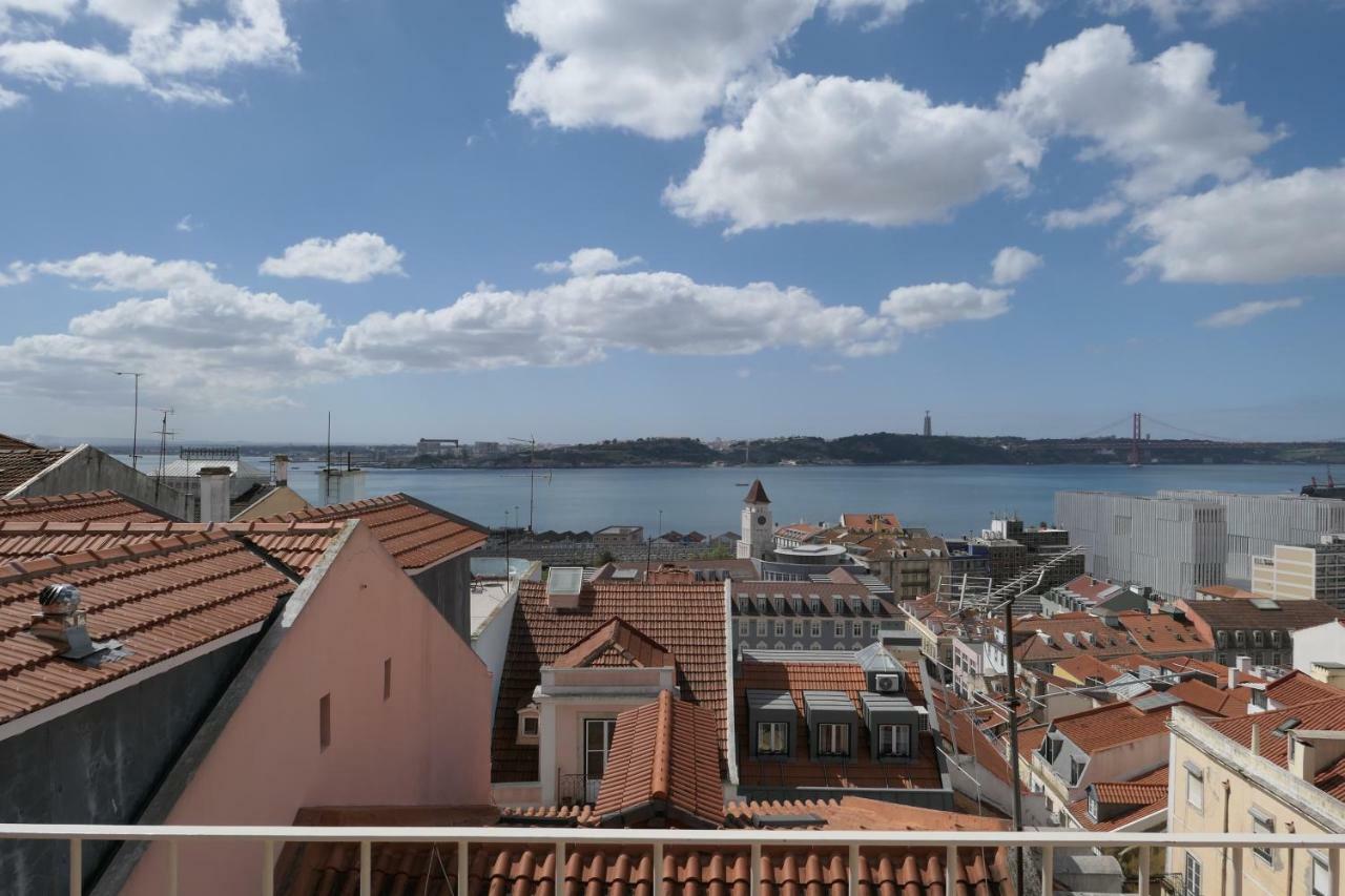 Casas Na Portuguesa - Bica Chiado Apartment Lisbon Bagian luar foto