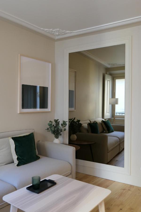 Casas Na Portuguesa - Bica Chiado Apartment Lisbon Bagian luar foto
