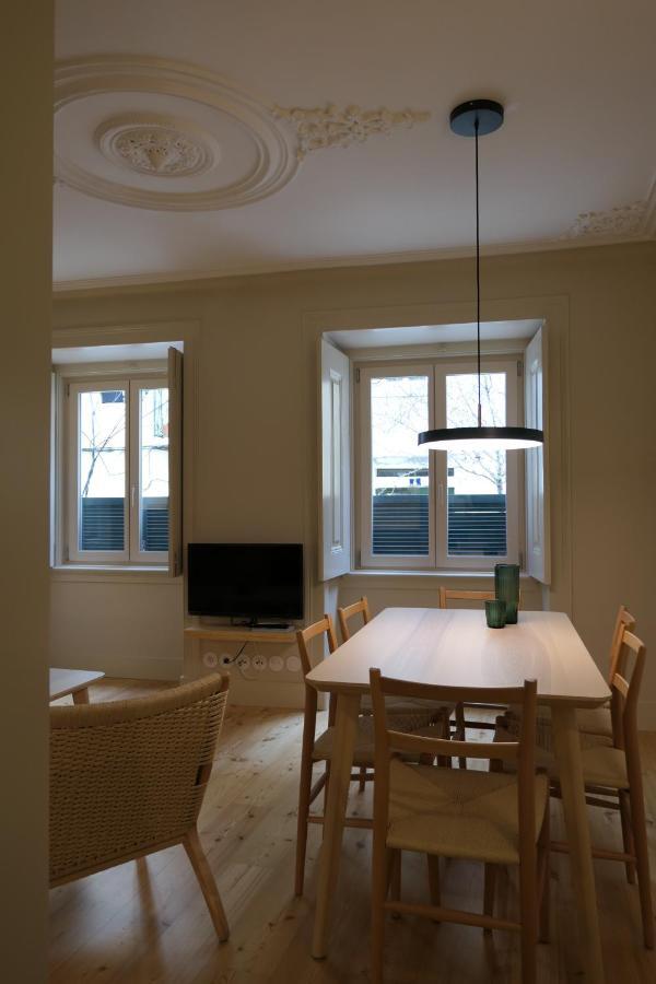 Casas Na Portuguesa - Bica Chiado Apartment Lisbon Bagian luar foto