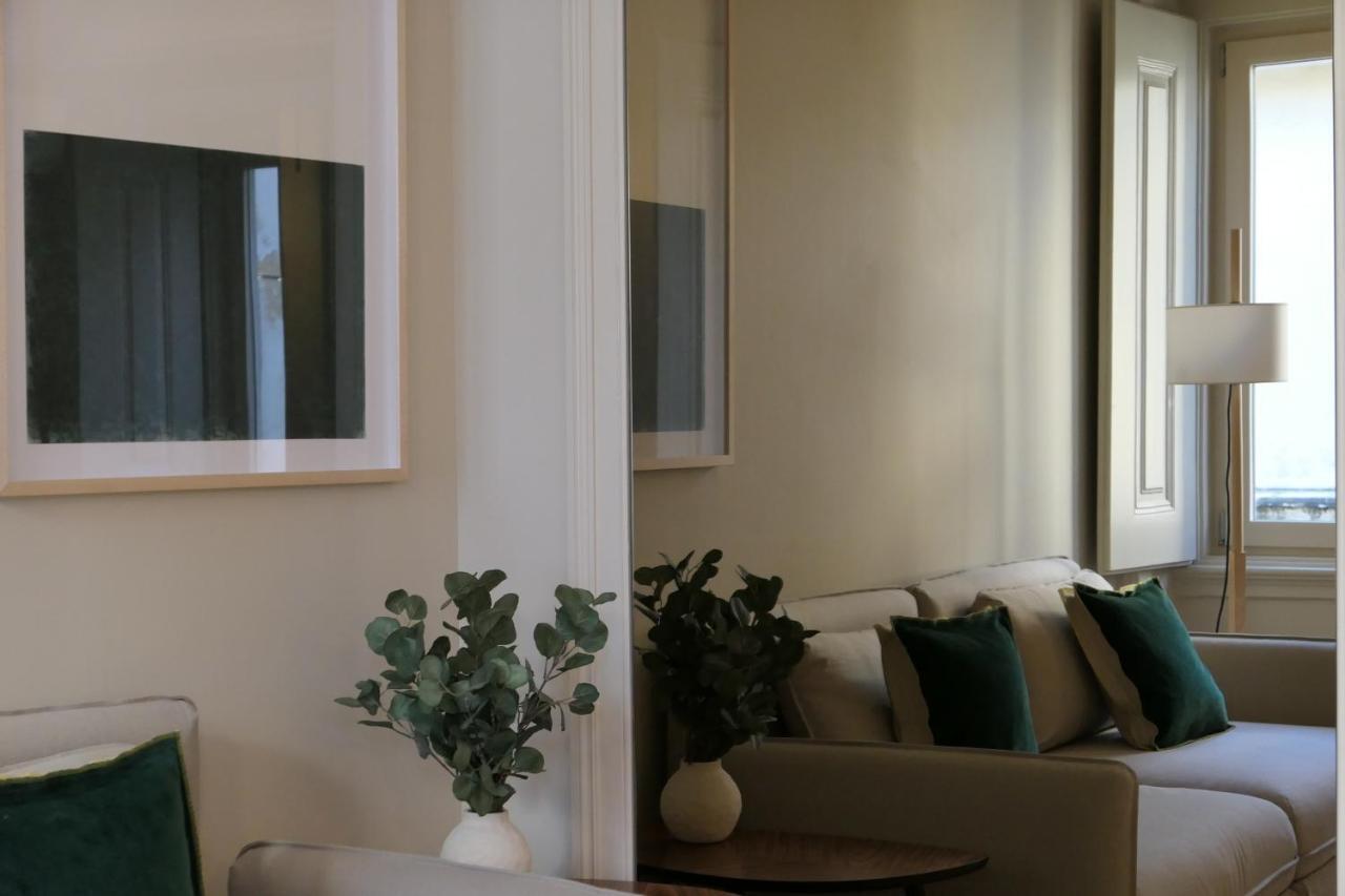 Casas Na Portuguesa - Bica Chiado Apartment Lisbon Bagian luar foto