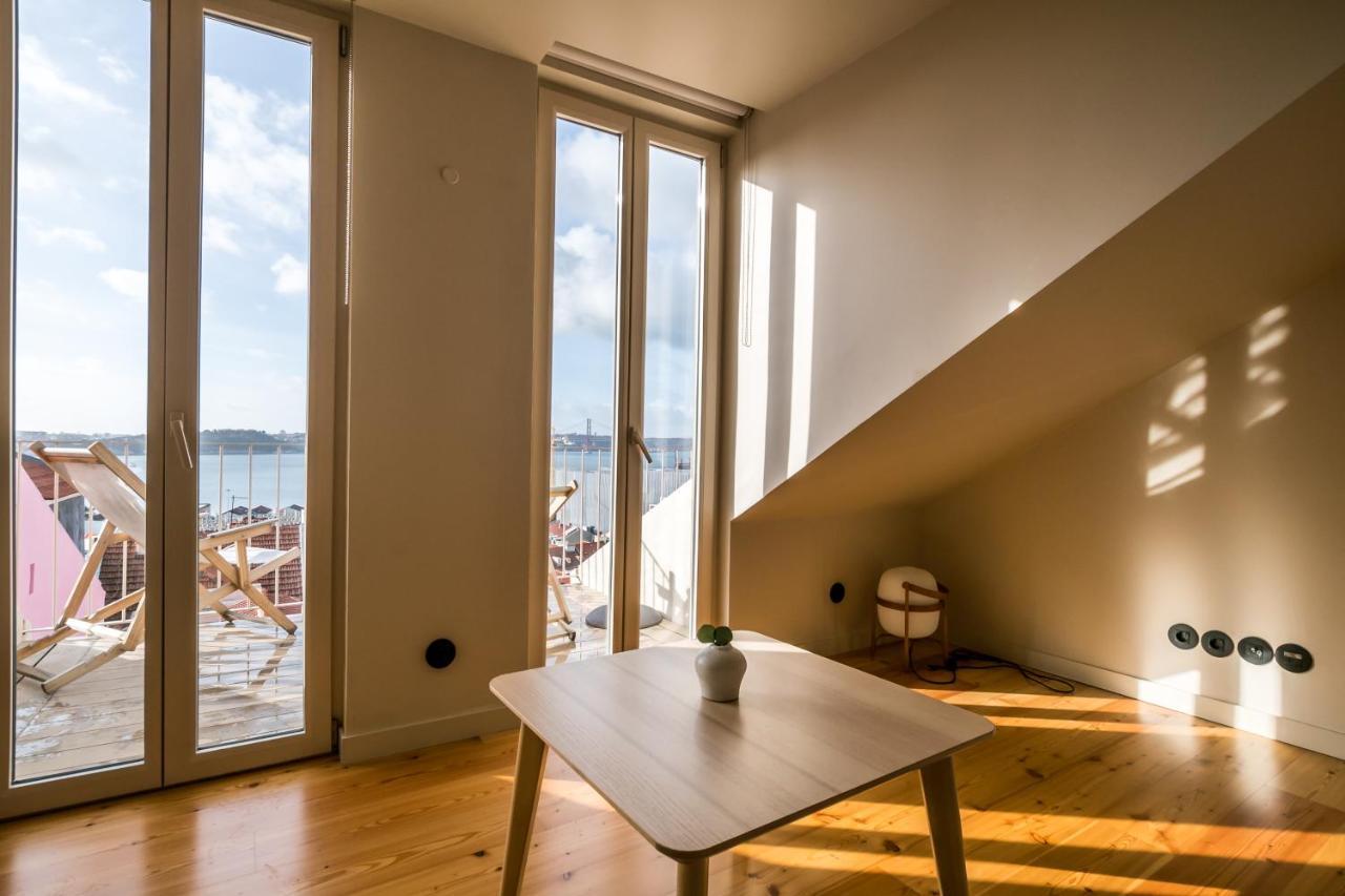 Casas Na Portuguesa - Bica Chiado Apartment Lisbon Bagian luar foto