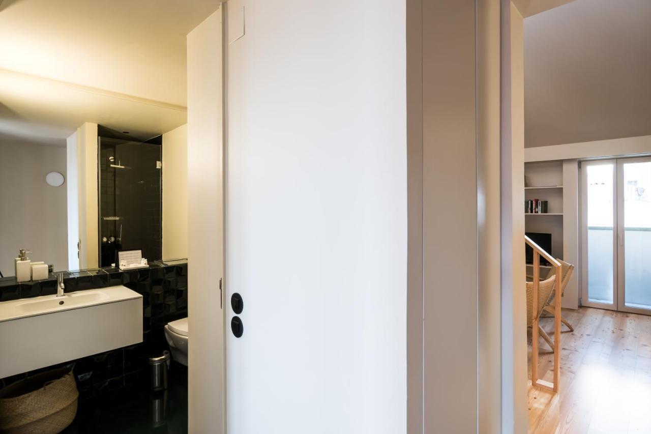 Casas Na Portuguesa - Bica Chiado Apartment Lisbon Bagian luar foto